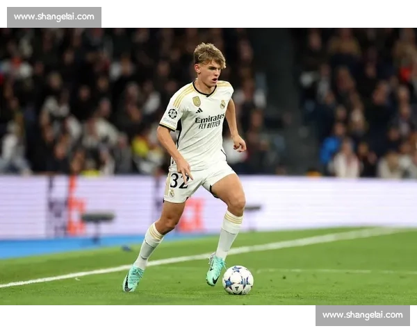 皇马未激活帕斯回购条款:战略等待背后的多重考量 皇马未激活帕斯回购条款:战略等待背后的多重考量