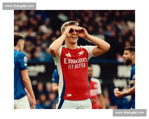 罗马诺确认!杜兰租借费内巴切交易达成,即将亮相伊斯坦布尔 罗马诺确认!杜兰租借费内巴切交易达成,即将亮相伊斯坦布尔