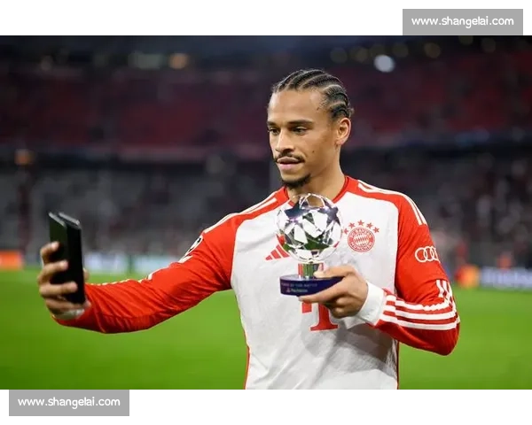 朗尼克曝猛料！阿拉巴重伤前拜仁曾密议签回，休战超 1 年或改写转会史