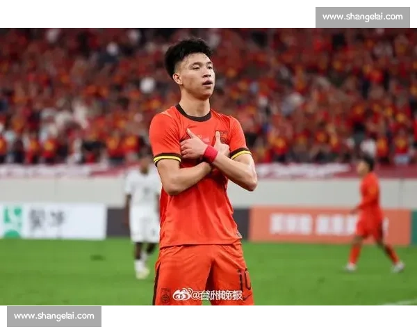 黄希扬点赞国足新星：王钰栋们的未来值得期待