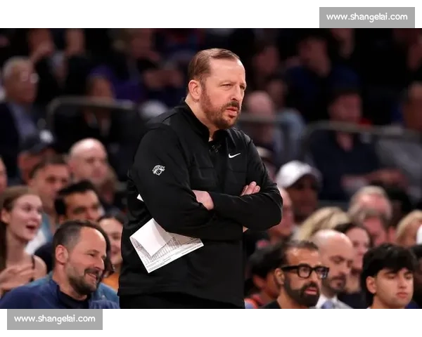 历史性突破！尼克斯瞄准南卡三冠教头，NBA 或迎首位女主帅